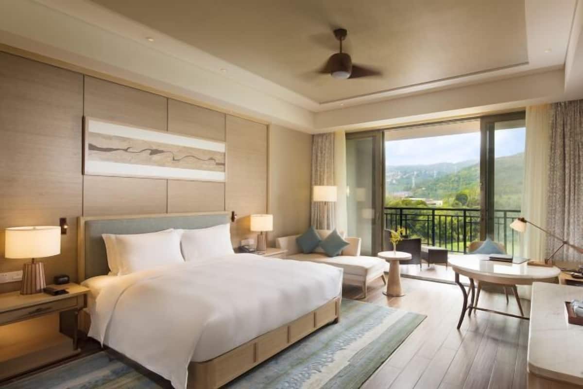 1 Schlafzimmer, hochwertige Bettwaren, Minibar, Zimmersafe