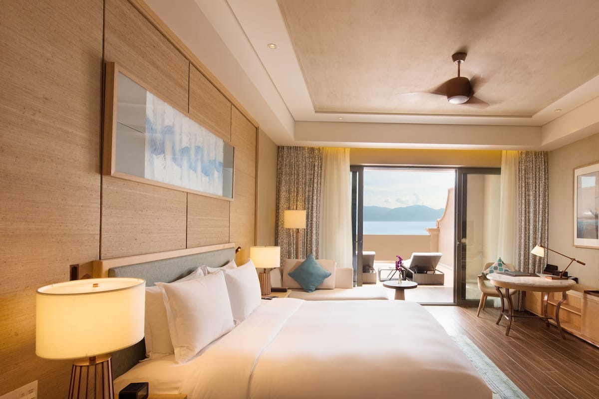 King Superior, Lake View | 1 bedroom, premium bedding, minibar, in-room safe