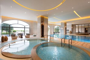 Indoor pool - Hilton Yuxi Fuxian Lake (Yuxi)