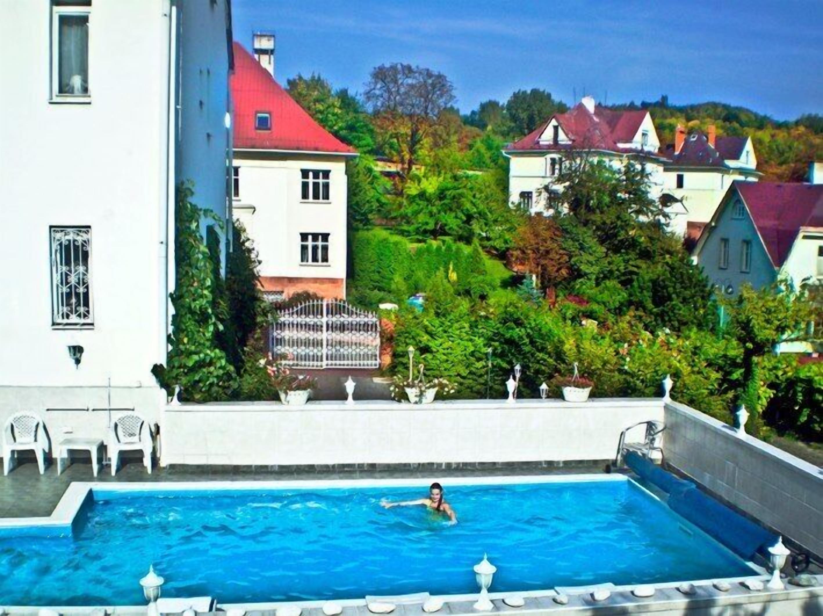 Außenpool (je nach Saison geöffnet)