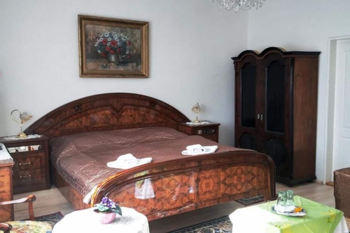 Suite | 1 bedroom, premium bedding, minibar, in-room safe