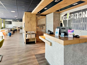 Café da manhã continental todos os dias (EUR 8.90 por pessoa)