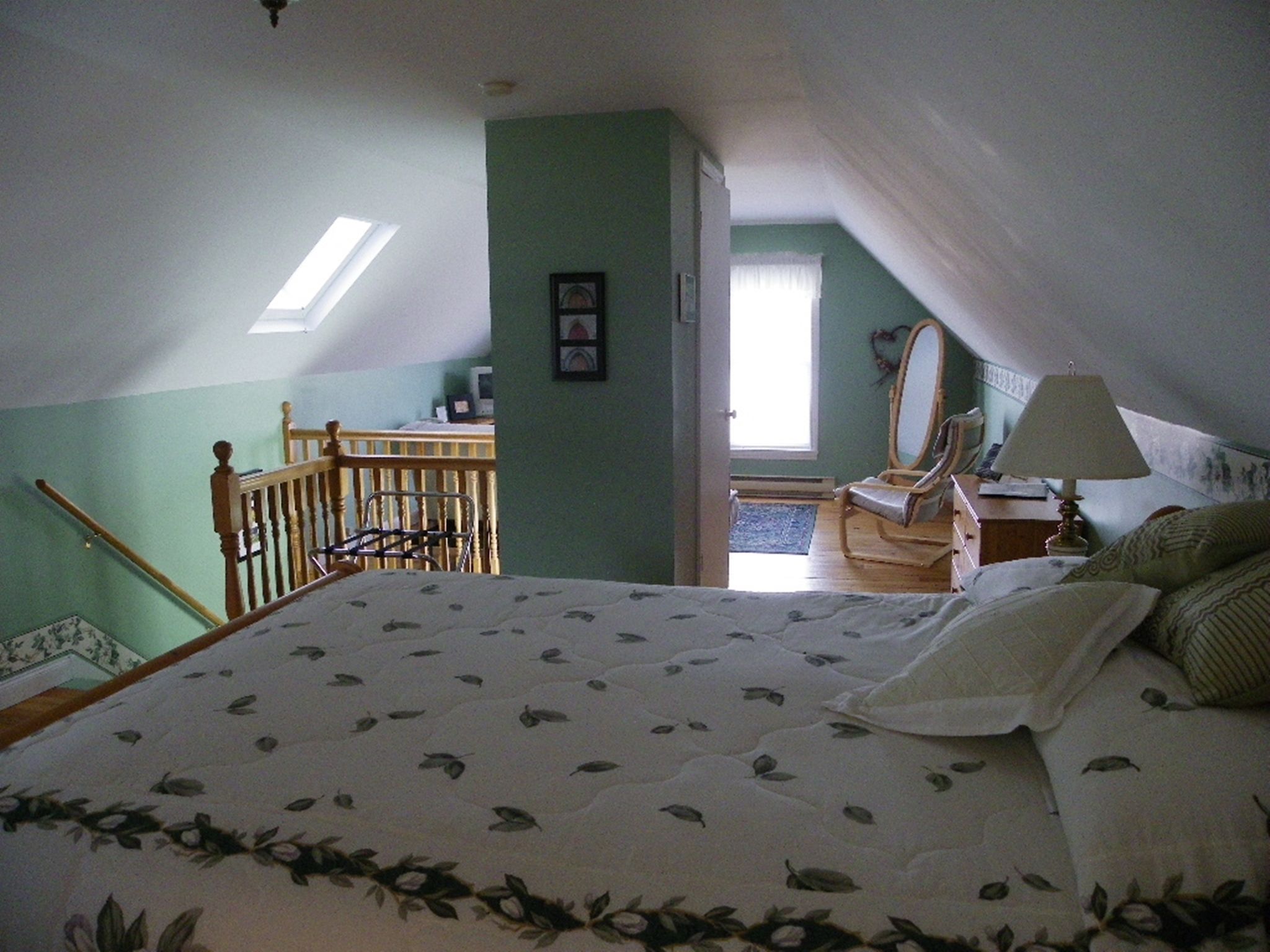 標準套房, 1 張加大雙人床, 河景 (Dragoon Room) | 客廳 | 平面電視