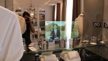 Literie de qualité supérieure, coffres-forts dans les chambres, bureau