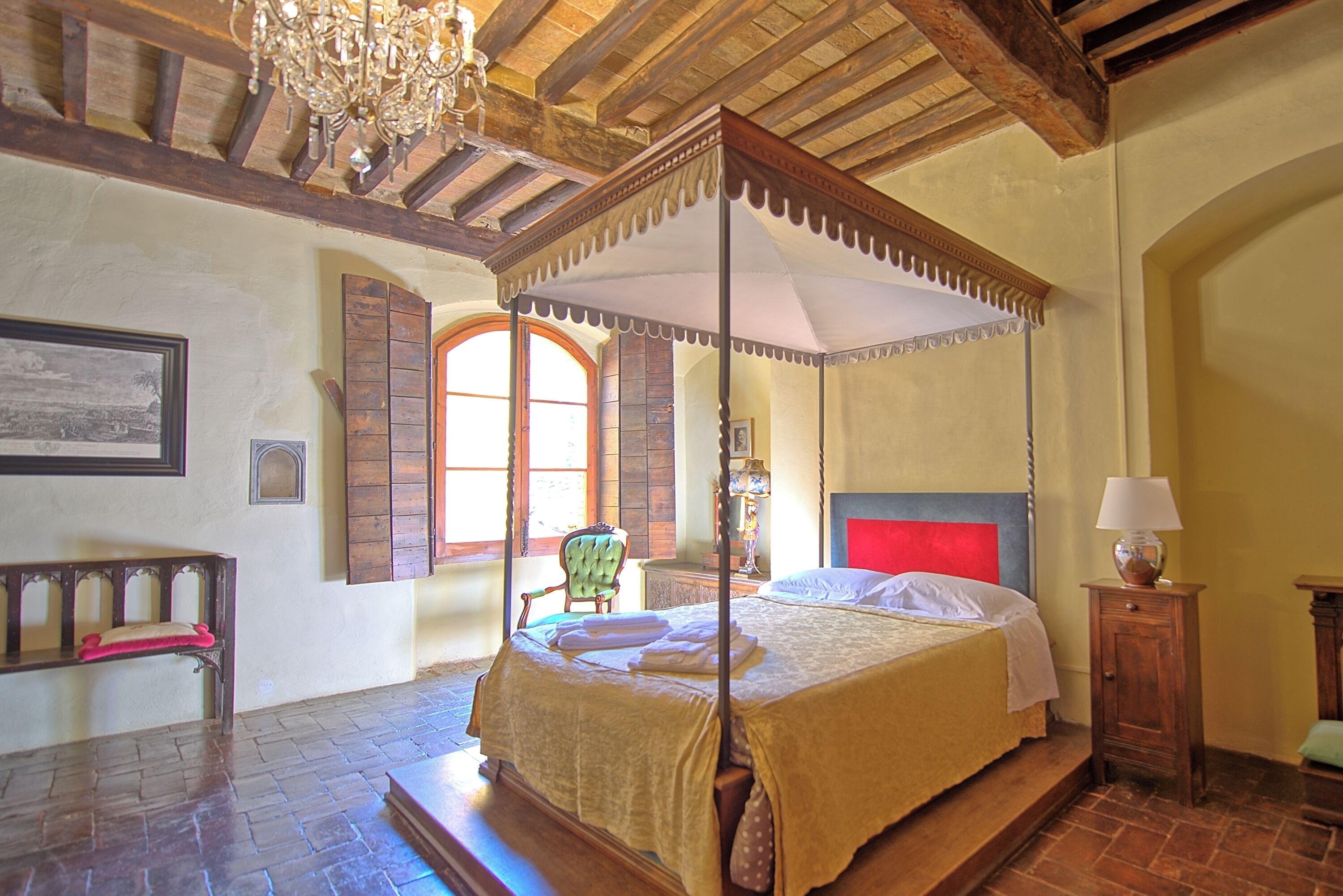 Leilighet – panorama, 3 soverom (Refrigerator,Montegufoni 24) | Skrivebord, barnesenger og sengetøy