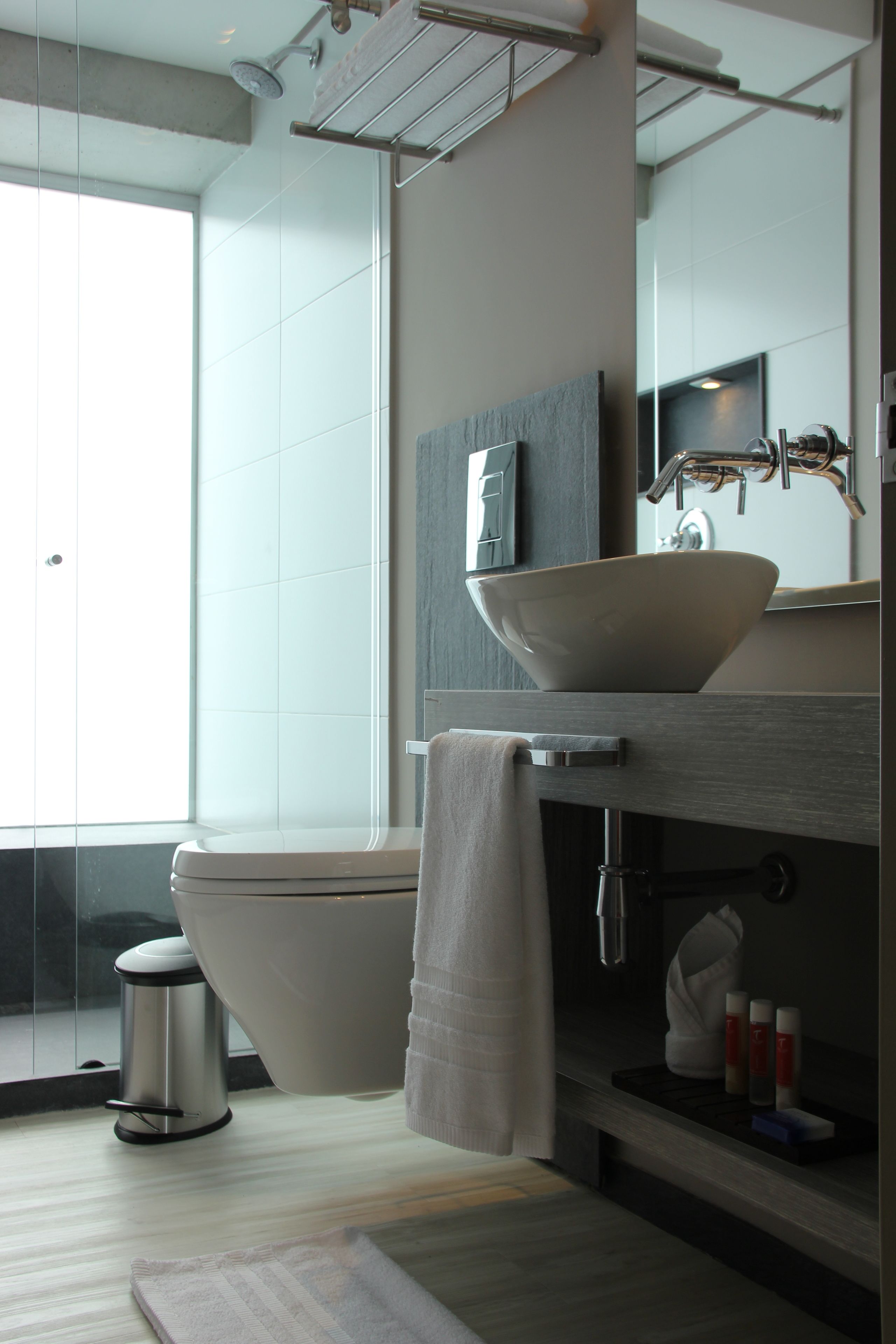 double room, 1 double bed | bathroom | shower, free toiletries, towels