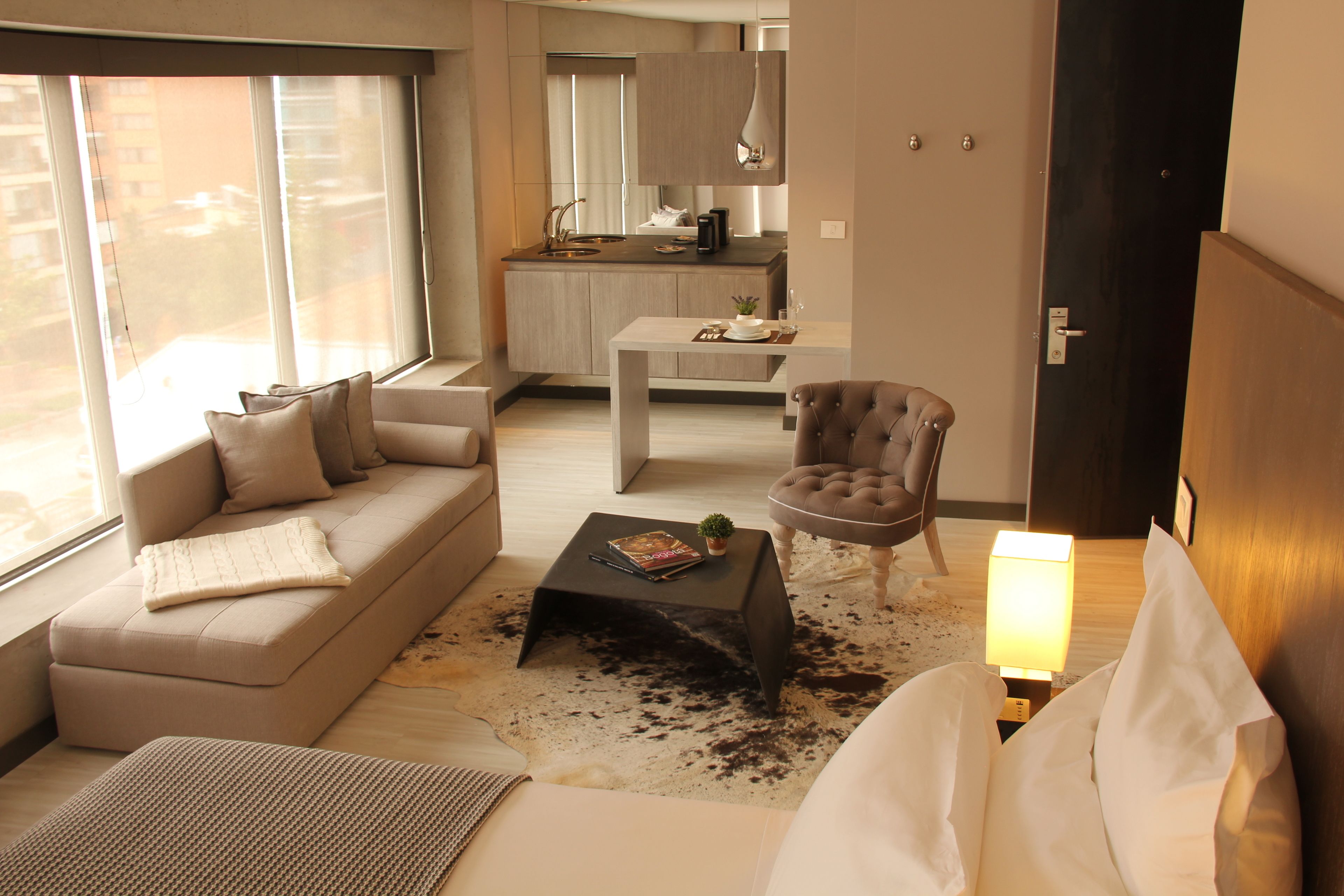 King Suite | Ropa de cama de alta calidad y caja de seguridad en la habitación 