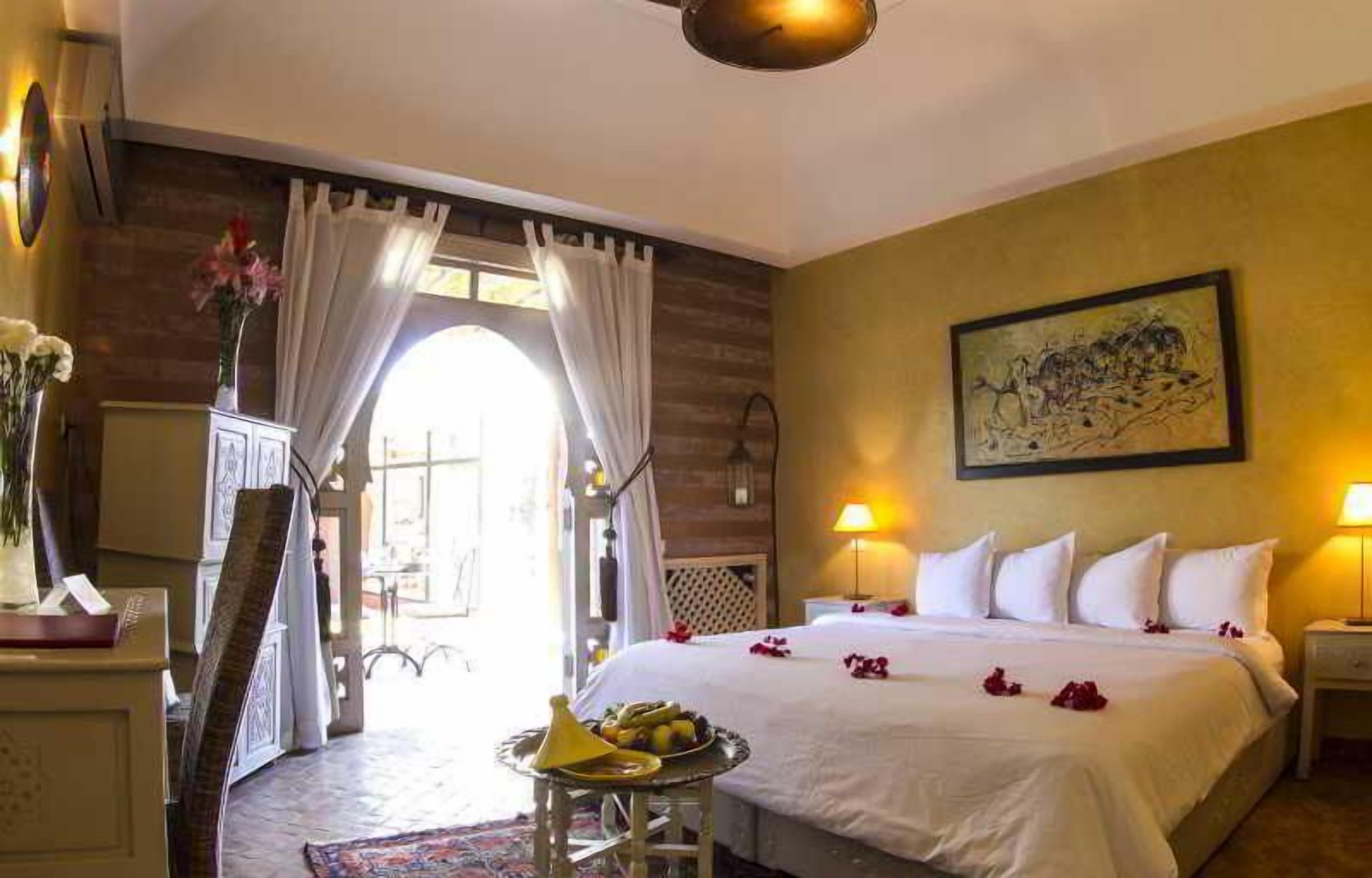 Premium bedding, minibar, in-room safe, soundproofing