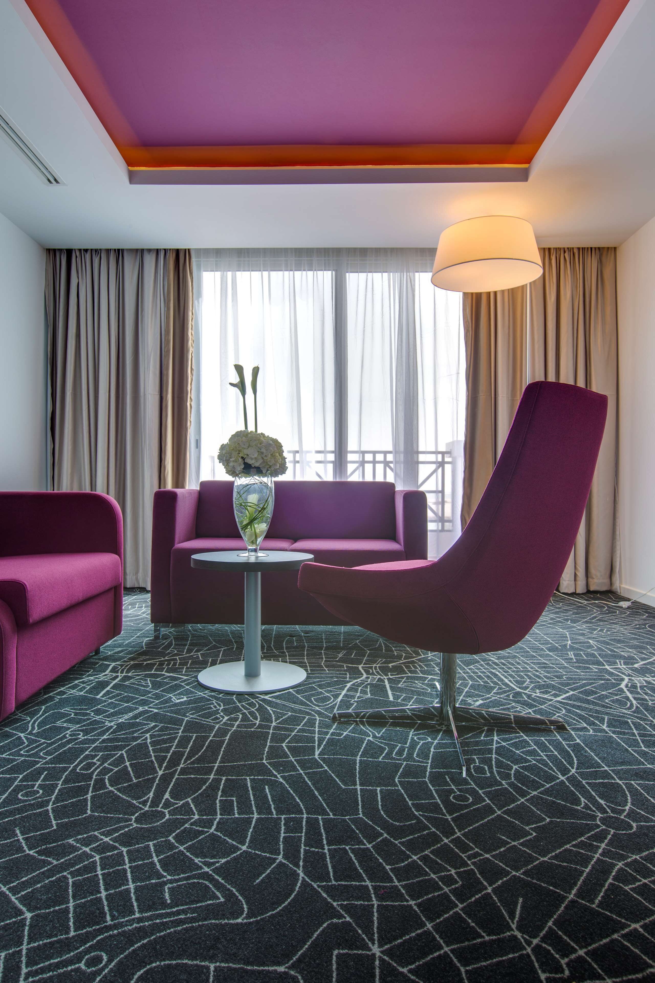 minibar, in-room safe, desk, laptop workspace