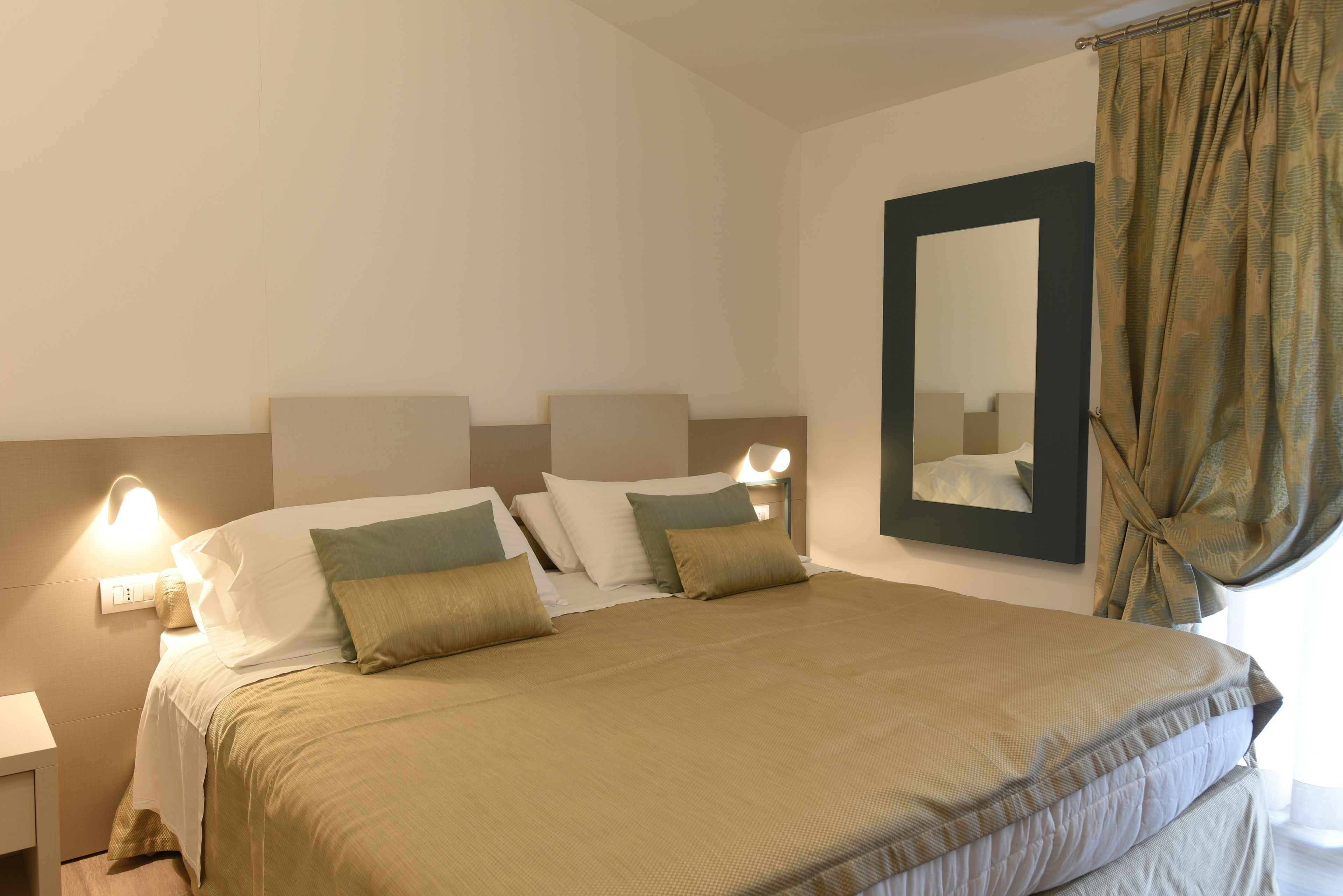 double room, hill view | minibar, in-room safe, individually furnished, desk