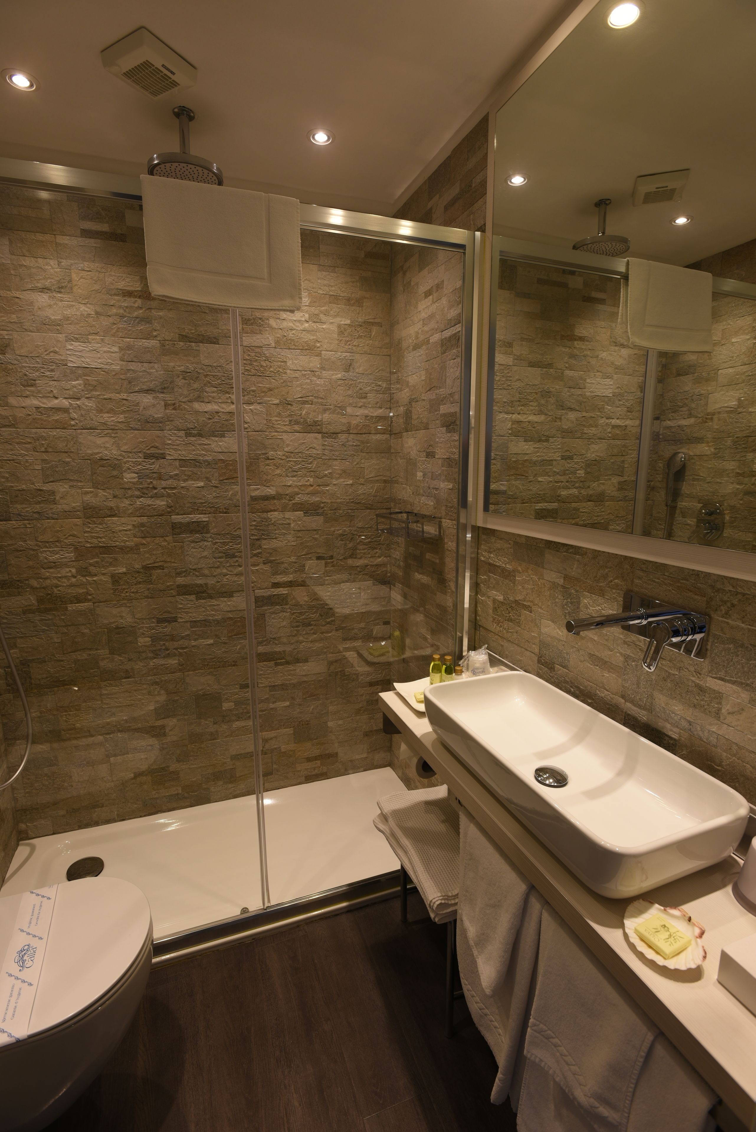 minibar, in-room safe, individually furnished, desk