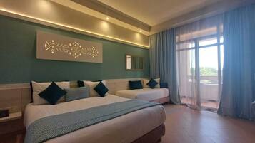 Minibar, caja fuerte, escritorio y wifi gratis