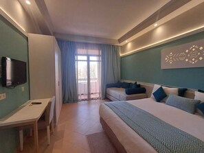 Minibar, két bảo mật tại phòng, bàn 