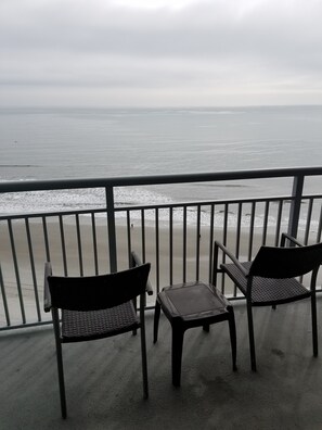 Condo, 3 chambres, balcon, vue sur l’océan | Literie de qualité, couette en duvet, lit avec matelas à plateau-coussin