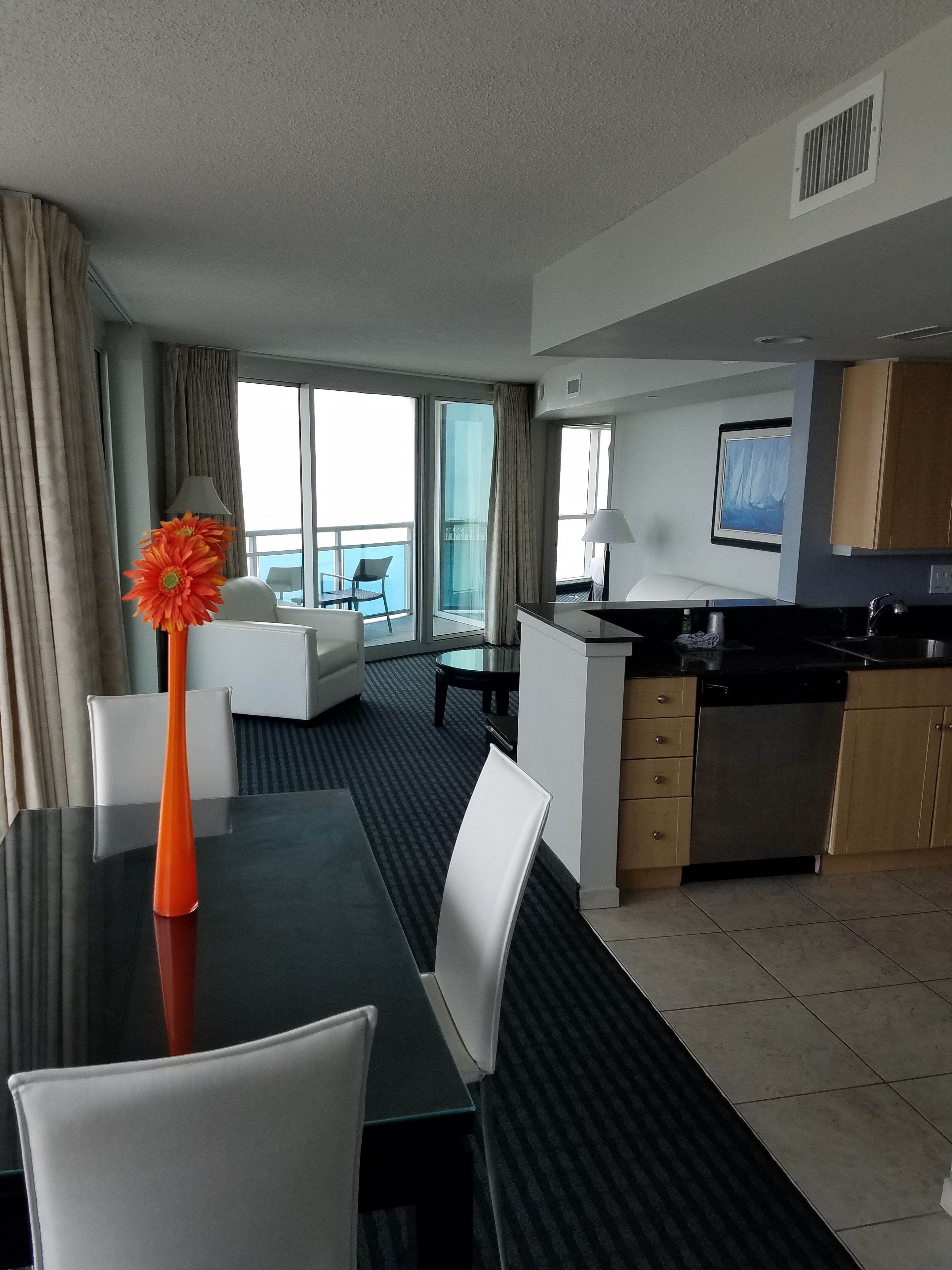 Foto - Oceans One Resort Unit 403