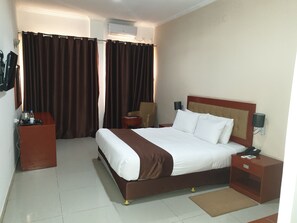 Double Room | In-room safe, free WiFi