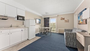 Caja de seguridad en la habitación y escritorio 