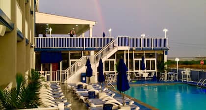 Adventurer Oceanfront Inn