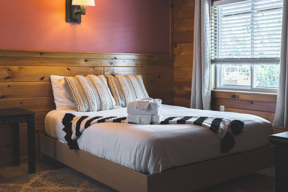 Double Queen Suite | Premium bedding, iron/ironing board (on request), WiFi (free)
