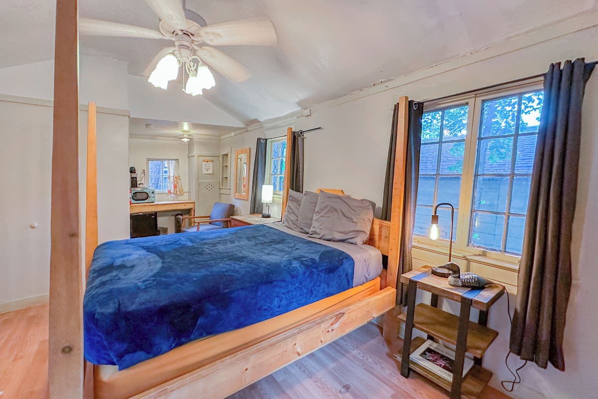 Standard Cabin, 1 Queen Bed, Non Smoking