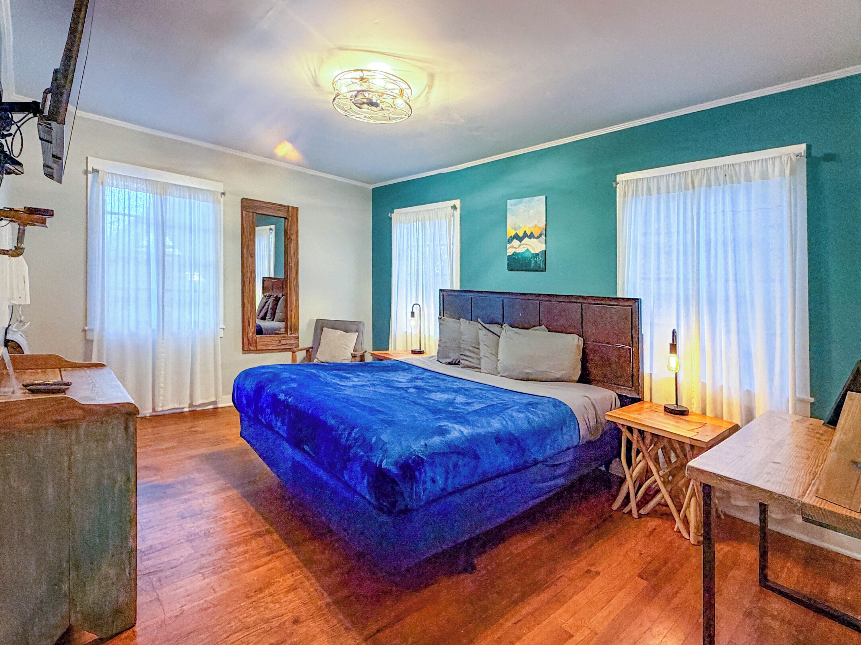 Bureau, fer et planche à repasser, Wi-Fi gratuit, draps fournis