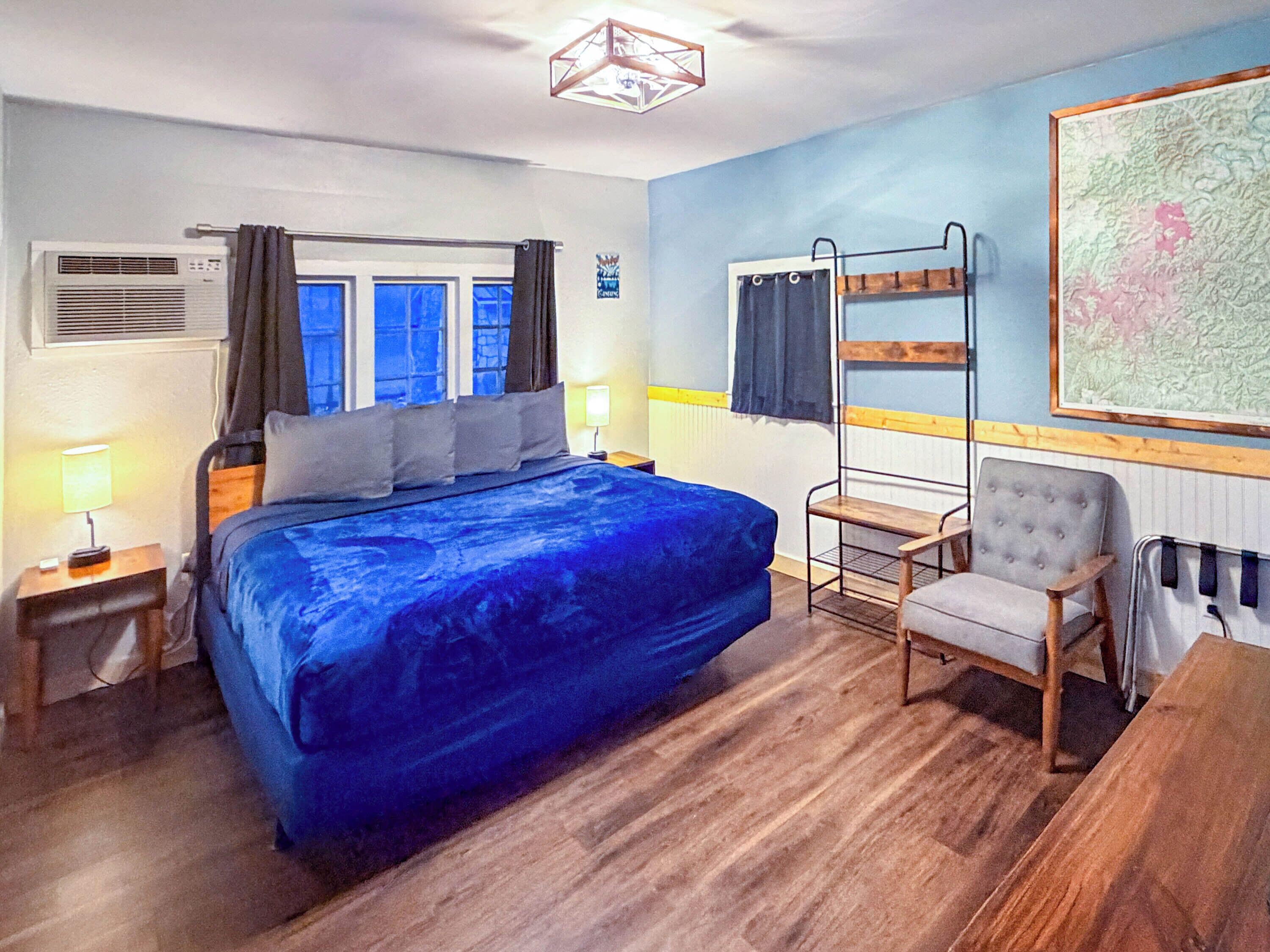 Bureau, fer et planche à repasser, Wi-Fi gratuit, draps fournis