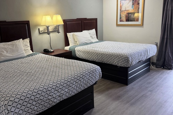 Double Room, 2 Double Beds | Desk, free WiFi, bed sheets