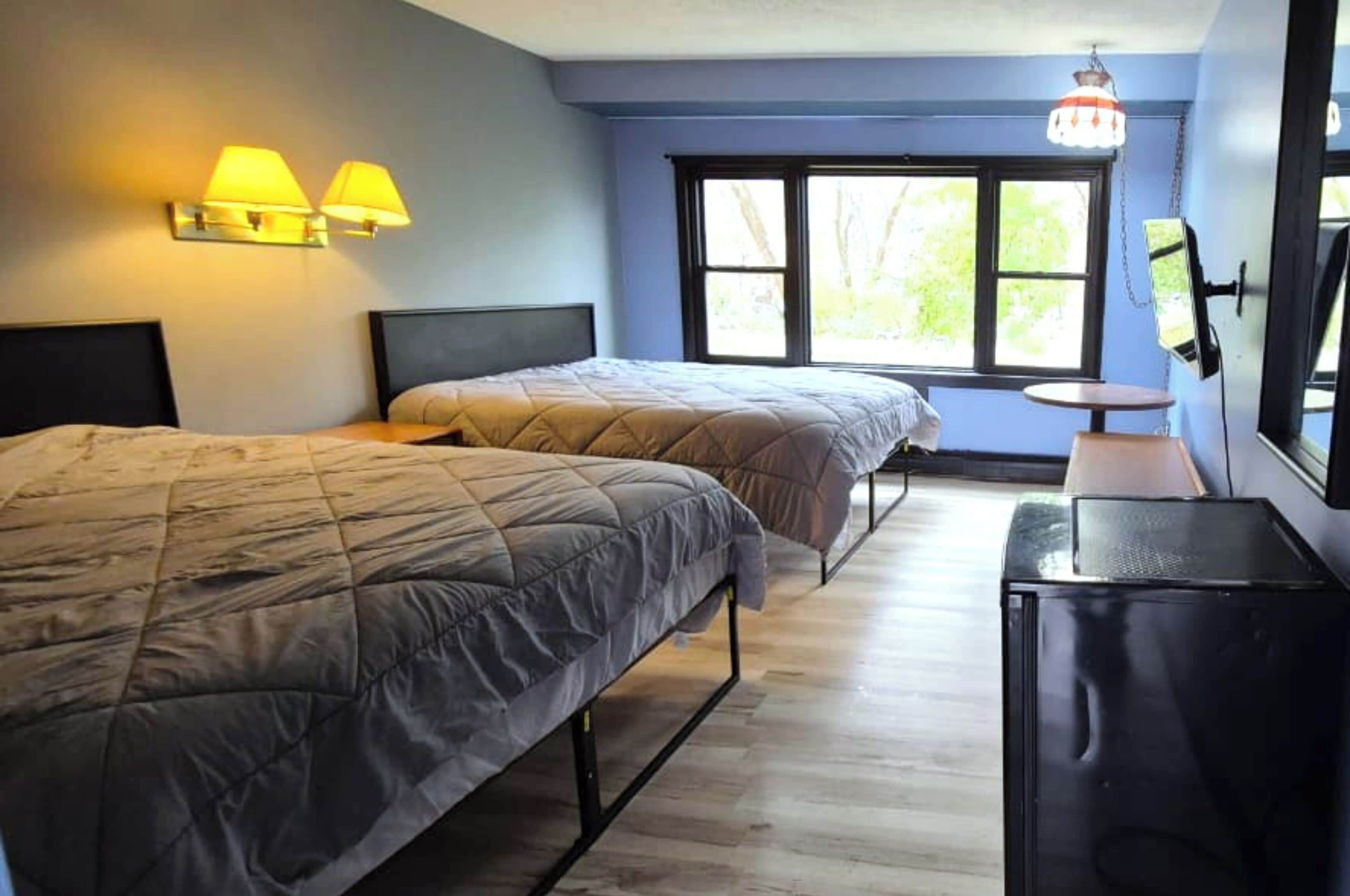 客房, 2 张大床, 无烟房 | 办公桌、熨斗/熨板、床单