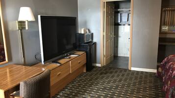 Standard Double Room, 2 Queen Beds | Desk, iron/ironing board, free WiFi, bed sheets