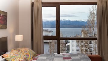 Apartment, 1 Bedroom | 1 bedroom, free cribs/infant beds, free WiFi, bed sheets