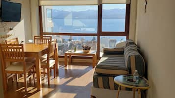 Family Apartment | Living room | 32-inch LED TV with cable channels, TV