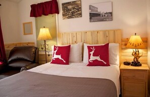 Northwoods, 1 queen bed, Private bathroom | 2 bedrooms, individually decorated, free WiFi, bed sheets