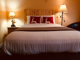 Decoración personalizada, wifi gratis y ropa de cama 