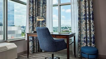 King Room, Room, 1 King Bed, Corner | View from room