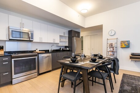 Mint House at 70 Pine - Image 35