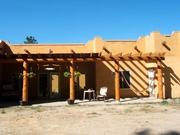 Façana frontal de l'allotjament