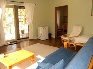 Living room - Baergnaescht Bed & Breakfast (Osoyoos)