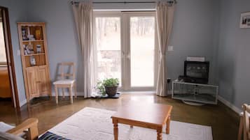 Studiosuite, 1 Schlafzimmer, Kochnische, Bergblick | Blick auf den Garten