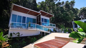 Kamar Double, di pinggir kolam renang | Pemandangan balkon