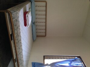 洋房 | 書桌、隔音、折疊床/加床、床單