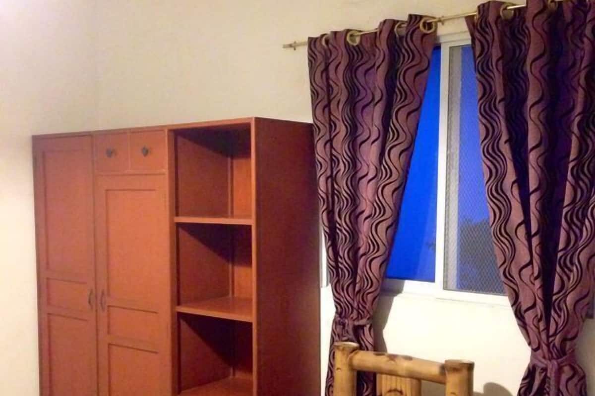 Superior Room | Desk, soundproofing, rollaway beds, bed sheets