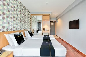Phòng 2 giường đơn Deluxe | Bộ đồ giường cao cấp, két bảo mật tại phòng, bàn 