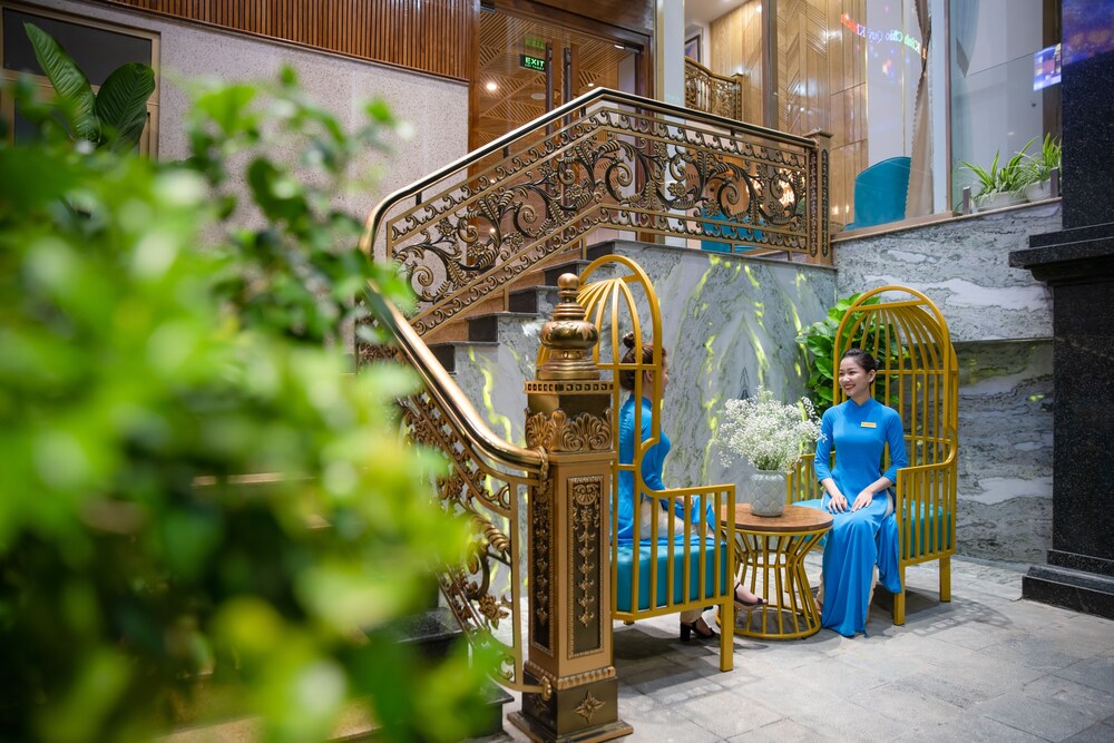 PLATINUM BEACH HOTEL