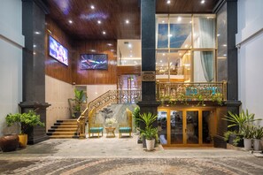 Mặt tiền nơi lưu trú