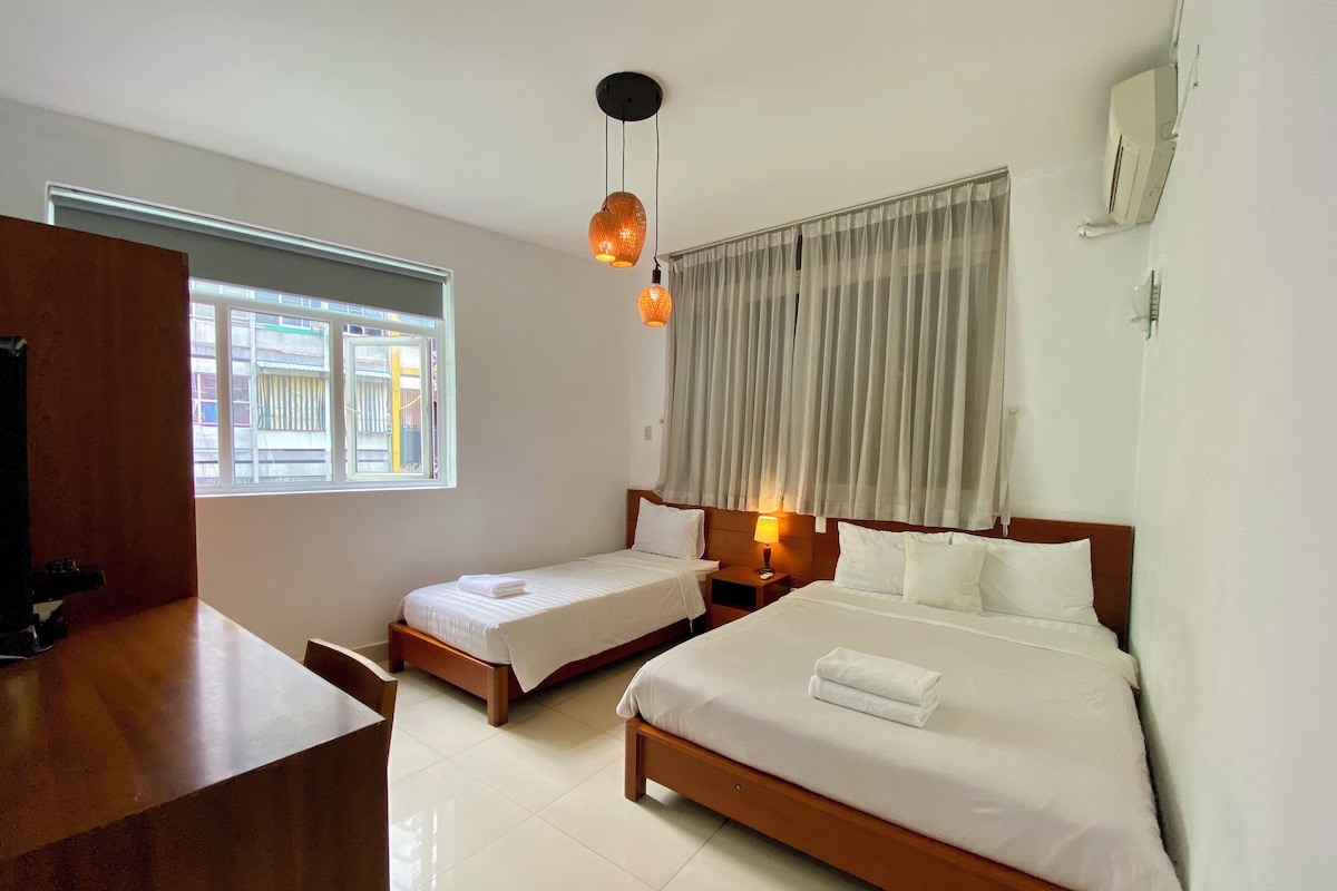 Superior Triple Room, Multiple Beds (with window) | Desk, laptop workspace, blackout curtains, free WiFi