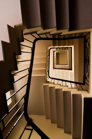 Staircase - Hotel Africa Avenue (New Delhi)