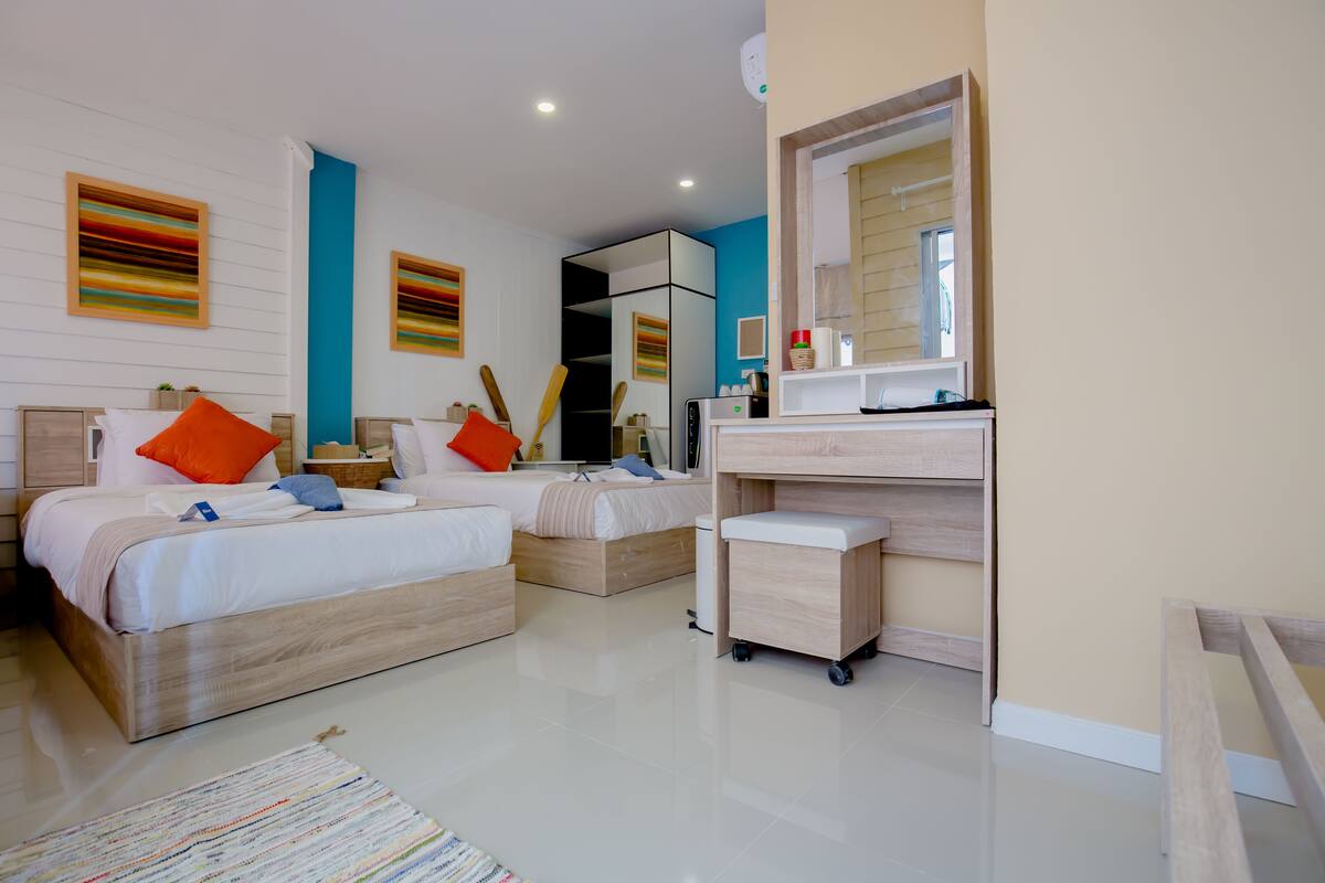 Standard Twin Room | In-room safe, desk, blackout curtains, free WiFi