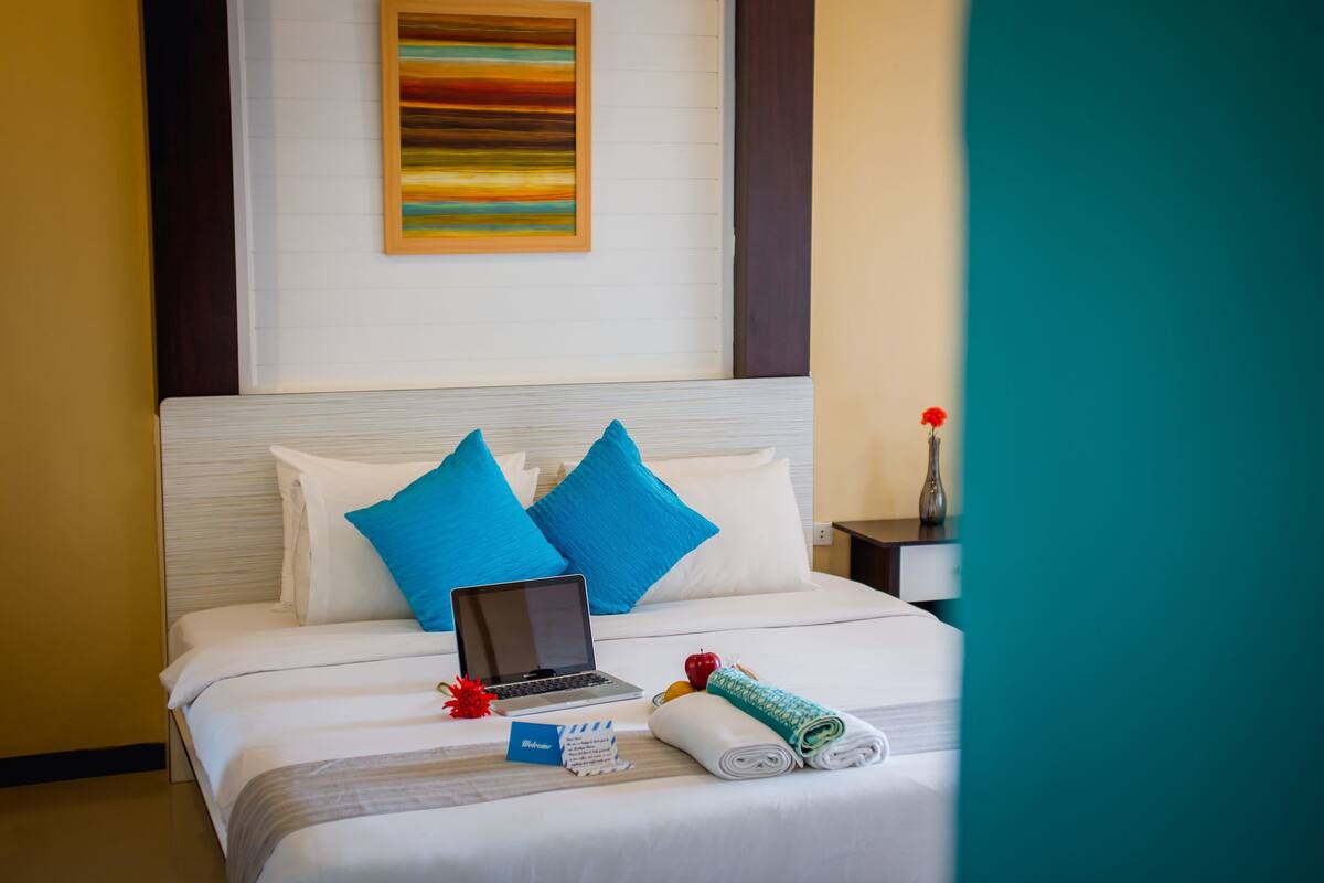 Superior Room with balcony | In-room safe, desk, blackout curtains, free WiFi