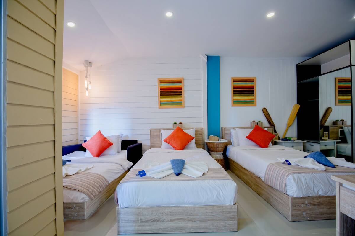 Suite Room | In-room safe, desk, blackout curtains, free WiFi