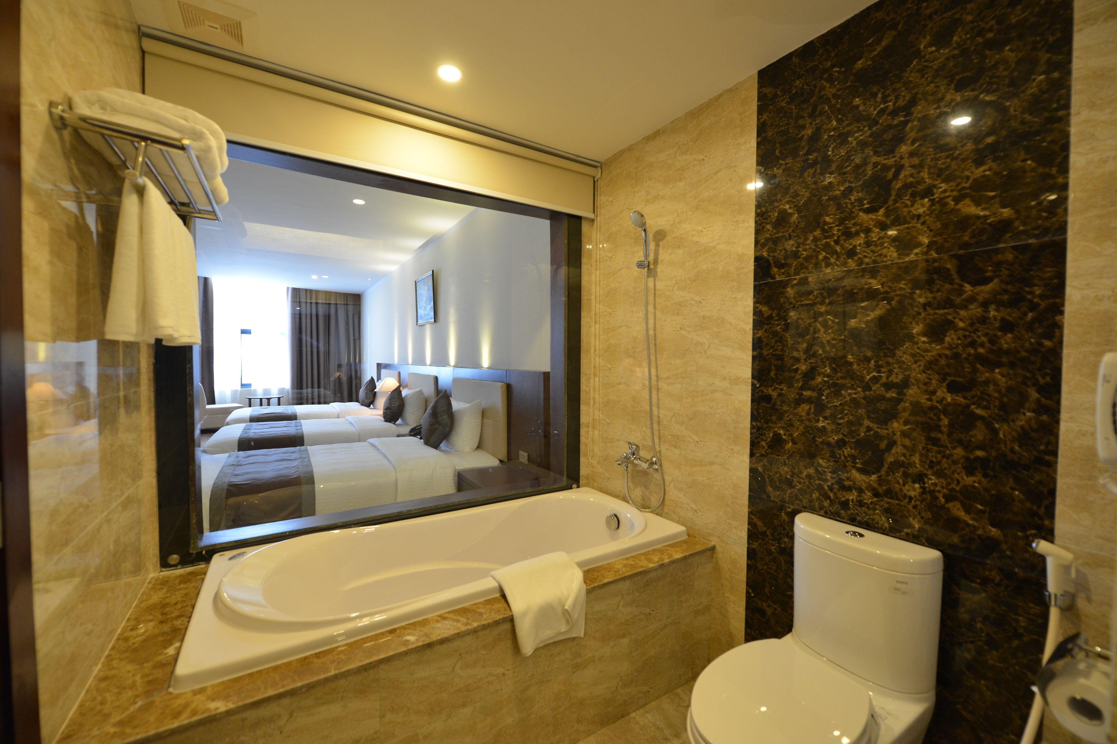 1 bedroom, minibar, in-room safe, desk